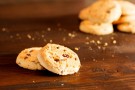 Biscotti con latte di soia, mandorle e cioccolato