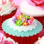 7 cupcake decorati con fiori FOTO