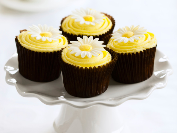 7 cupcake decorati con fiori FOTO