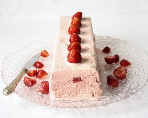 torta gelato fragole panna pavesini