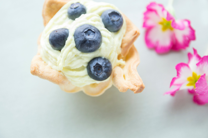 4 tartine con crema e frutta (FOTO)