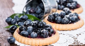 4 tartine con crema e frutta (FOTO)