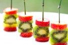 4 spiedini di frutta con foto 4 spiedini di frutta con foto