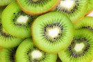 Carpaccio con mele, arance, kiwi e noci Carpaccio con mele, arance, kiwi e noci