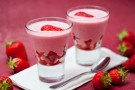 Mousse alle fragole e ricotta con amaretti