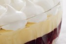 Pasqua, il dolce a tre strati vegano Pasqua, il dolce a tre strati vegano