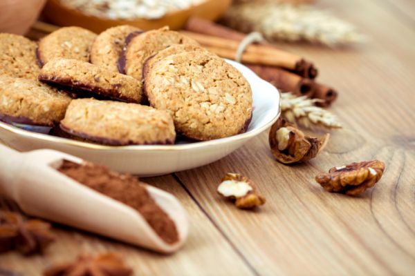 Biscotti Di Natale Senza Uova.Biscotti Alle Noci Senza Uova Torte Al Cioccolato