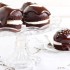 Muffin al cioccolato farciti con panna e ganache