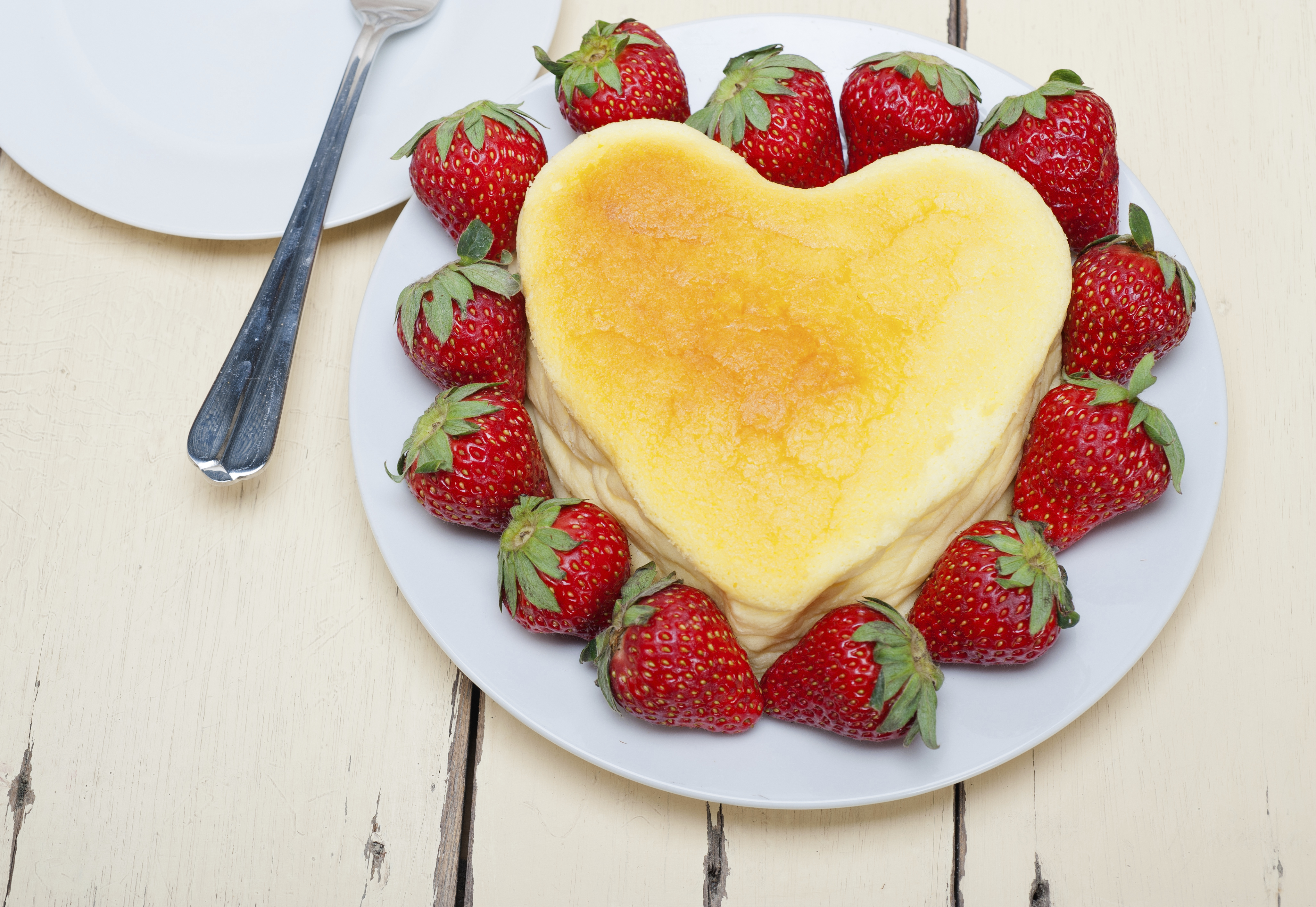 Cheesecake cuore con fragole