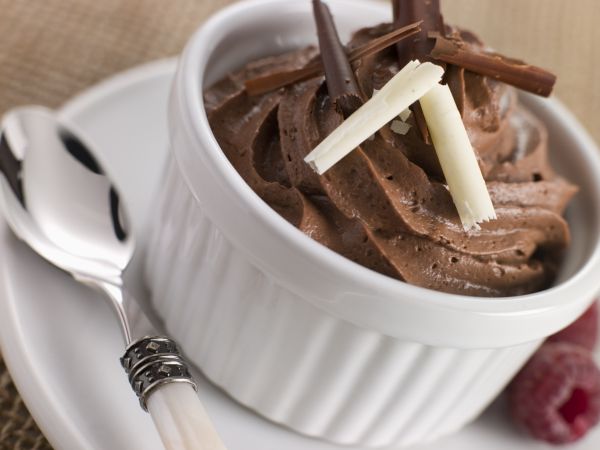 Mousse al cioccolato con gli avanzi delle uova di Pasqua