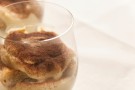 Crema di mascarpone al caffè con nocciole