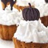 Muffin alla zucca con panna montata per Halloween