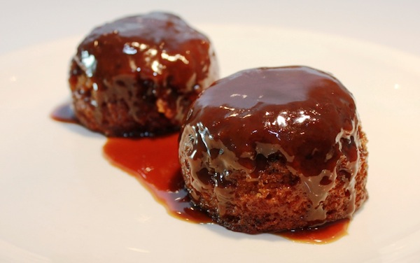 Sticky Toffee Pudding, crema al whiskey, pudding