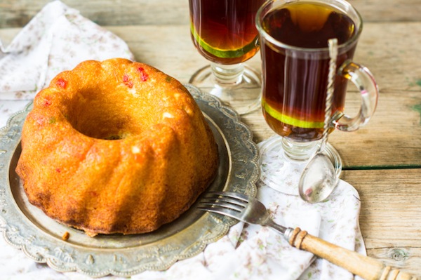 ciambella con lime e panna acida, coambellone