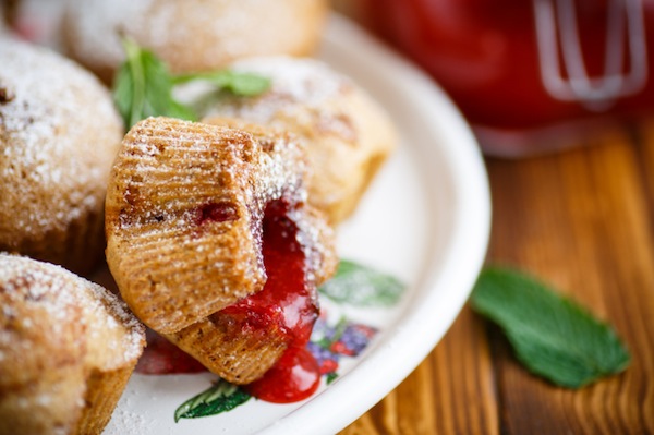 muffin allo yogurt con cuore di marmellata, muffin