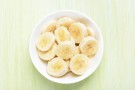 Biscotti girandola con banane, cioccolato e mandorle Biscotti girandola con banane, cioccolato e mandorle