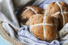 Hot cross buns, i panini inglesi