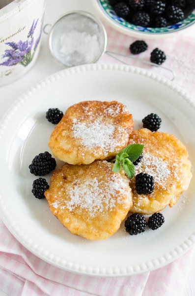 Frittelle di riso con mandorle e arancia, frittelle di riso