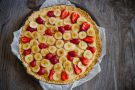 Crostata alle banane e fragole