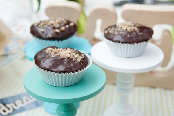 Muffin alla menta con glassa al cioccolato