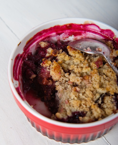 crumble al cacao con le prugne, crumble