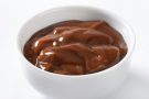 Crema al cioccolato con frutta per i bambini