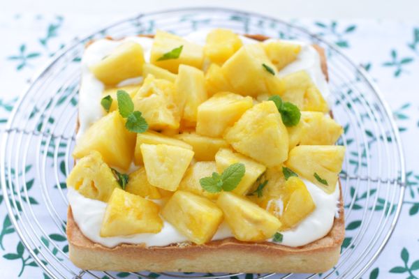 Crostatine con crema al cocco e ananas