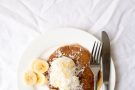 Pancake con farro e banane