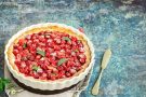 Torta alle fragole soffice con frangipane al cocco