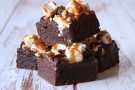 Brownies agli snickers (VIDEO)