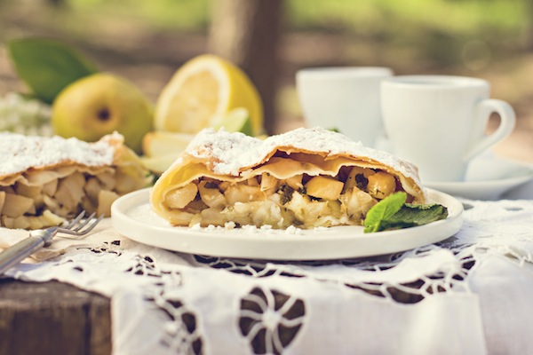 strudel vegano di pere e fichi, strudel