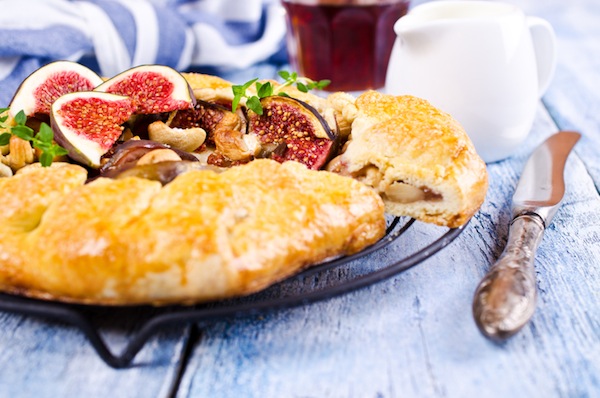 torta con pane e fichi secchi, fichi secchi, torta, 