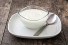 Pasta frolla con lo yogurt bianco
