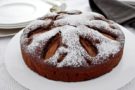 La torta con cioccolato e pere. Facciamola senza burro La torta con cioccolato e pere. Facciamola senza burro