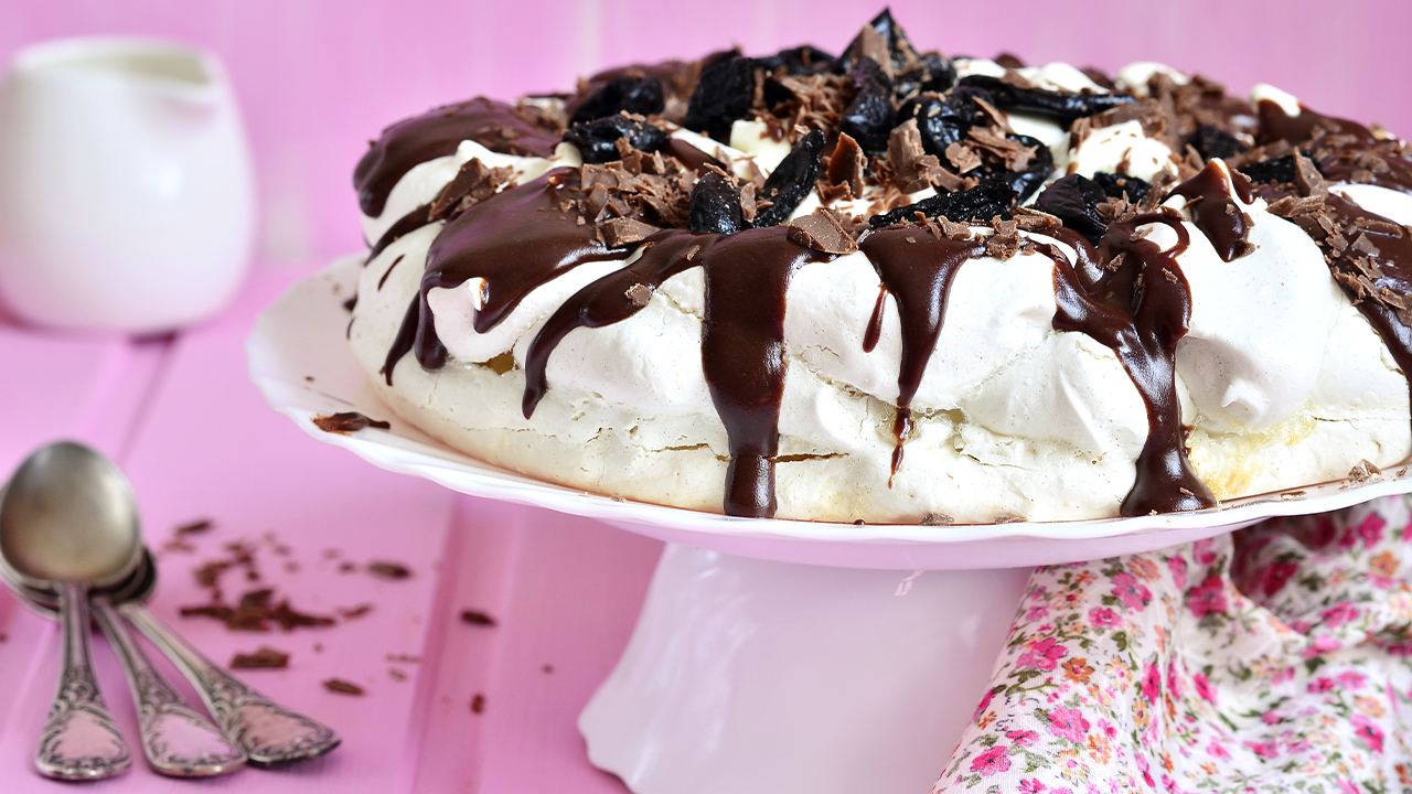 Pavlova panna e cioccolato