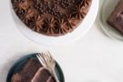 Torta a strati di cioccolato al latte Torta a strati di cioccolato al latte