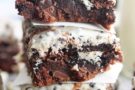 Brownies farciti alla crema oreo e cookies Brownies farciti alla crema oreo e cookies
