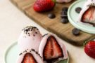 Mochi al cioccolato e fragole