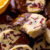Biscotti al cioccolato fondente, arancia e mirtilli rossi