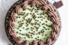 Torta al doppio cioccolato e gocce di menta