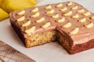 Torta mini banana con glassa di formaggio alla crema di cioccolato Torta mini banana con glassa di formaggio alla crema di cioccolato