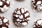 Biscotti al cioccolato fondente con cuore morbido Biscotti al cioccolato fondente con cuore morbido